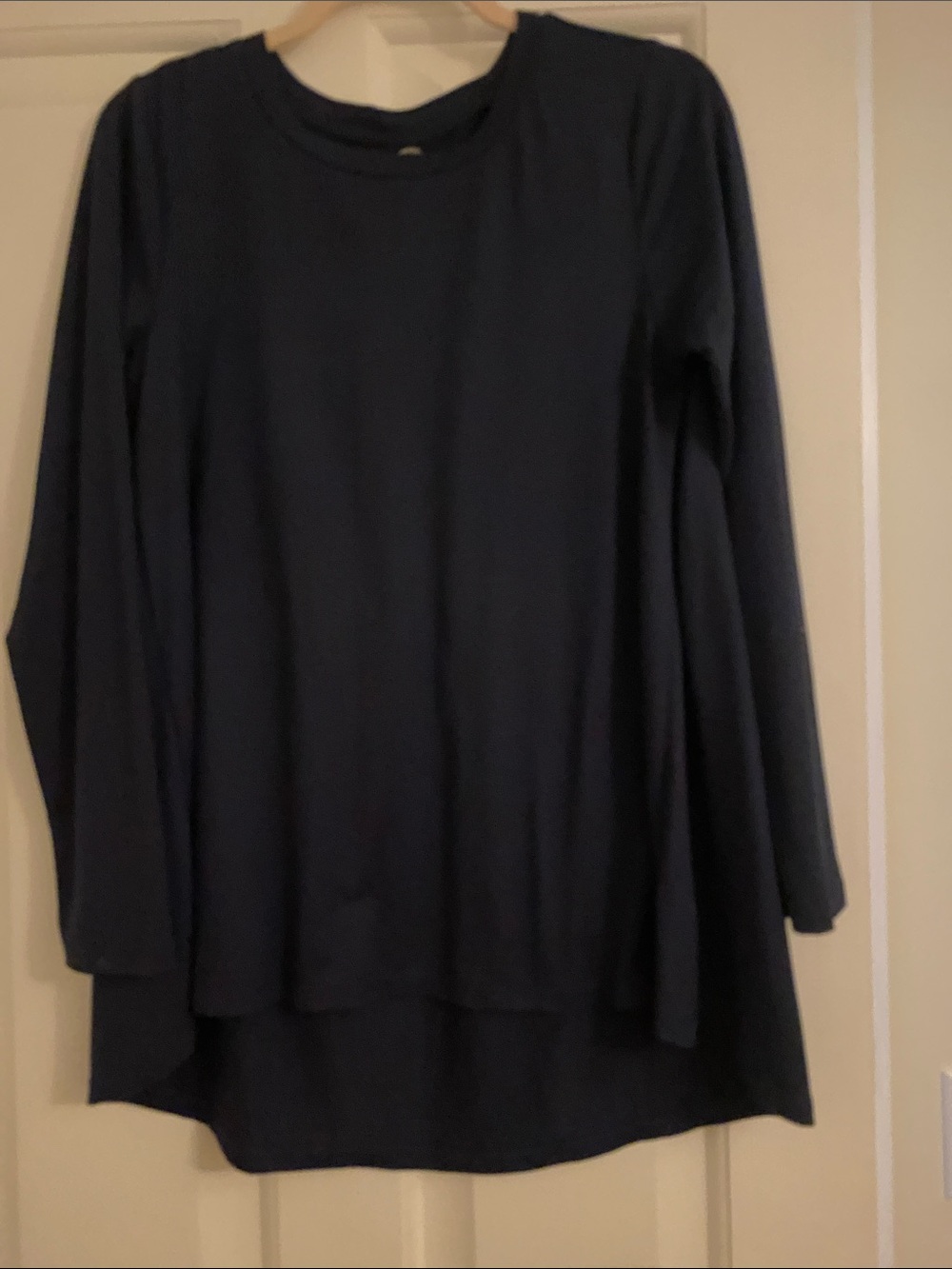 bobeau Navy Long-Sleeve Swing Tee